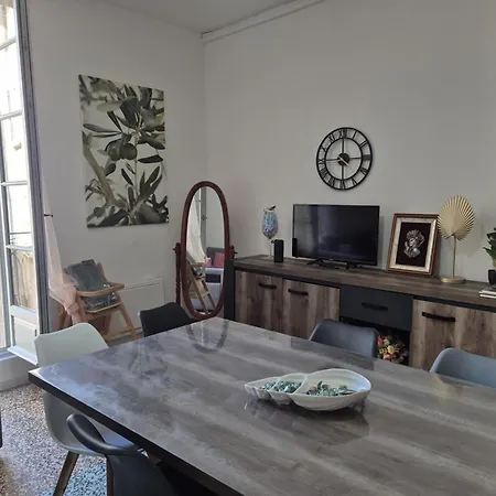 Grand Familial Avec Salle De Jeux Entre Moliere Et Mediterranee *